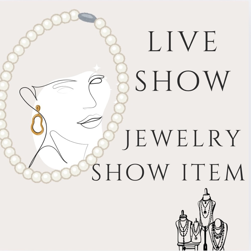 *READ LISTING BEFORE BIDDING* Live show item sold AS IS. Take a screenshot ❤️